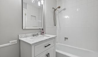 2616 N Windsor Dr 102, Arlington Heights, IL 60004