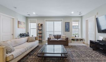 111 B St 5, Boston, MA 02127