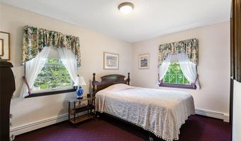 14 Davisville Ln, Narragansett, RI 02882
