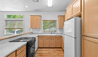411 N Mountain Ave, Ashland, OR 97520