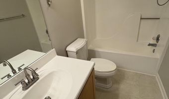 117 Fieldcrest St 202, Ann Arbor, MI 48103