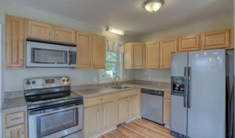 44 W INNER Cir, Dover, DE 19904
