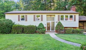 4712 SPRINGBROOK Dr, Annandale, VA 22003