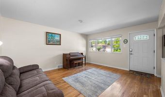7932 Kingwood St, Affton, MO 63123