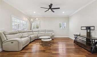 2104 Crenshaw Blvd, Los Angeles, CA 90016