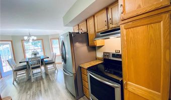 869 MOSS CANYON Dr, Amherst, OH 44001
