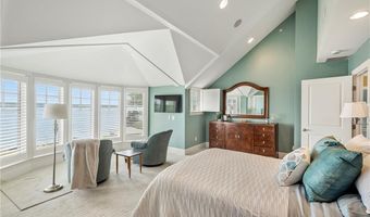81 Quarry Rd, North Kingstown, RI 02874