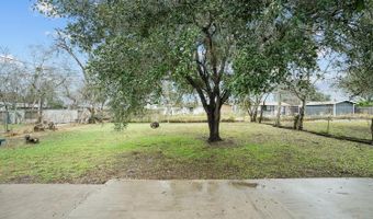 1414 E ROSEWOOD St, Beeville, TX 78102