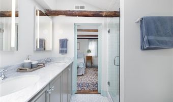 27 William St, Newport, RI 02840