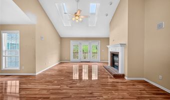 500 Glen Hollow Cir, Aurora, OH 44202