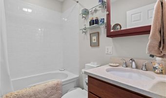 30 Brewer St 3, Newport, RI 02840