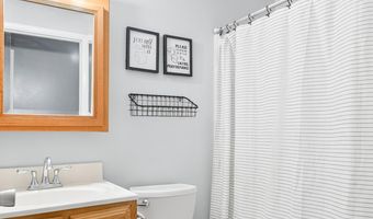305 E North St, Anna, OH 45302