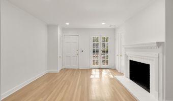 541 4TH St SE, Washington, DC 20003