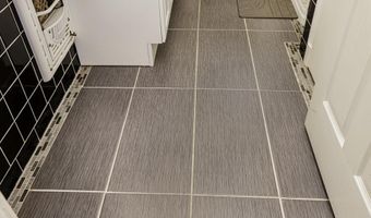 10044 Mollylea Dr, Baton Rouge, LA 70815