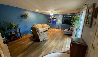 17 Caddy Rock Rd D, North Kingstown, RI 02852
