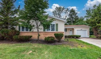 16 Newgate Rd, Amherst, NY 14226