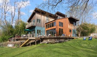 85 Gondola Ave, Jamestown, RI 02835
