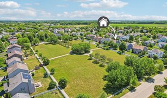 1241 Bradford Ln, Antioch, IL 60002