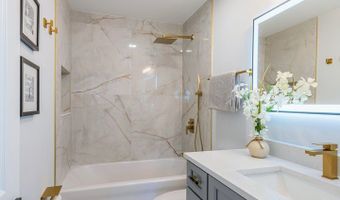 719 Webster St, Algonquin, IL 60102