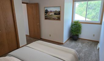 5695 Wilshire Dr, Madison, WI 53711