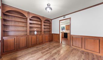 93 Idlebrook Ln, Aberdeen, NJ 07747