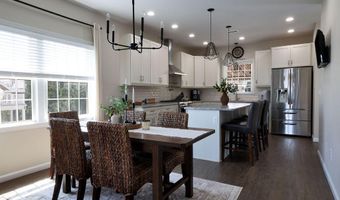 214 Iroquois Ave, Beach Haven, NJ 08008