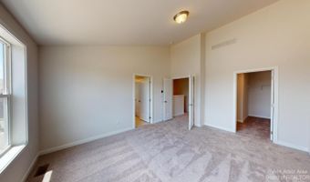 2704 S Spurway Dr, Ann Arbor, MI 48105