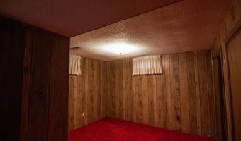 931 E Oak St, Algona, IA 50511