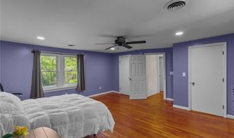 31 Brookside Dr, North Smithfield, RI 02896