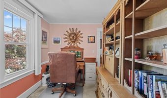 112 County Rd, Barrington, RI 02806