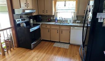9 Cannon St, Cranston, RI 02920