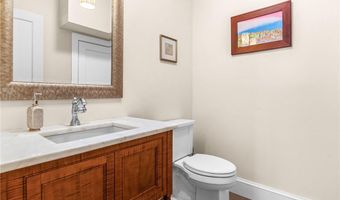 116 Nayatt Rd, Barrington, RI 02806
