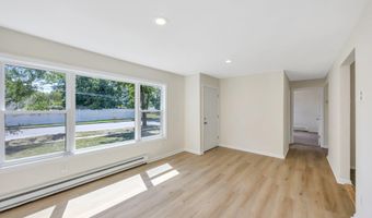 805 Bayview Ave, Amityville, NY 11701