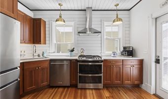 12 Park St, Newport, RI 02840