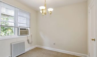 1410 QUINN St 6, Arlington, VA 22209