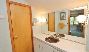 16 Hempstead Ave, Bangor, ME 04401