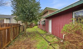 830 CHICAGO Ave, Bandon, OR 97411