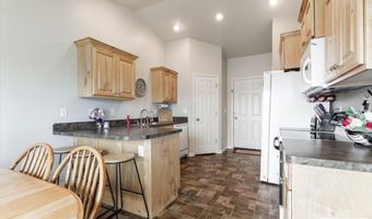 967 Clara Ct, Ammon, ID 83406