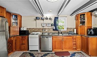 608 Black Plain Rd, North Smithfield, RI 02896