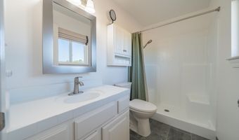 6679 Meadowlark Ln, Anderson, CA 96007