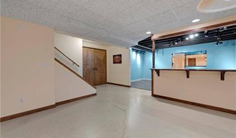 17713 157th Ter, Basehor, KS 66012