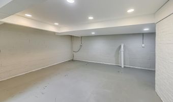 8617 LYNBROOK Dr, Bethesda, MD 20814