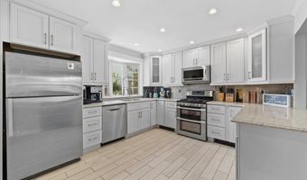 84 Lebrun Ave, Amityville, NY 11701