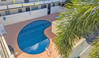 1120 Hassinger St 208, Honolulu, HI 96822