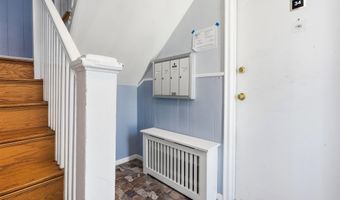 304 Deal Lake Dr 32, Asbury Park, NJ 07712