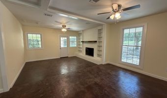 2159 Sunny Lane Rd, Benton, MS 39039