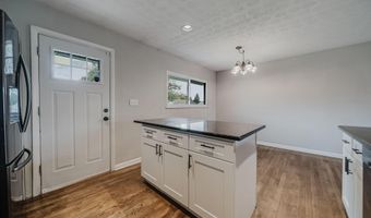 5135 Fairlane Rd, Columbus, OH 43207