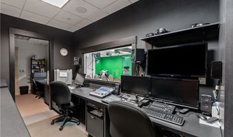 805 Cascades Dr, Aurora, OH 44202