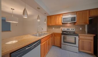 672 Greenhills Dr, Ann Arbor, MI 48105