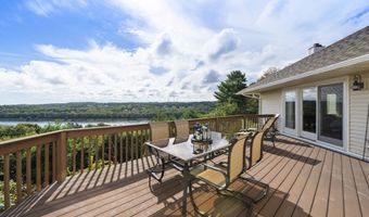 4 Bittersweet Ln 4, Bourne, MA 02532